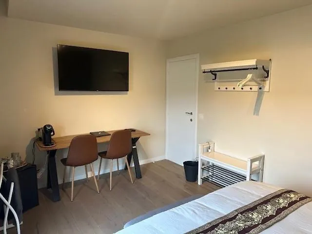 Guesthouse Rose ブルージュ ゲストハウス